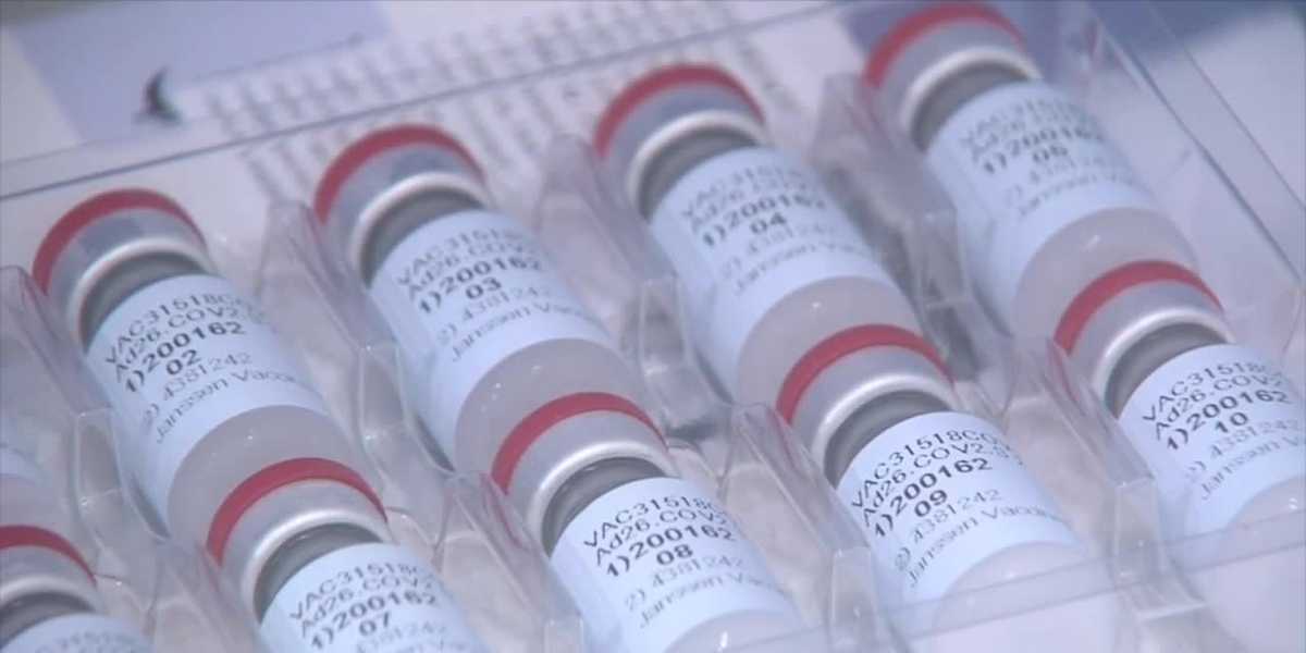 Gov. Kim Reynolds announced Wednesday that the state would start distributing allotments of its one-dose Johnson & Johnson vaccines to Iowa's colleges and universities.